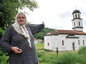 Fata Orlović u iščekivanju proljeća i izmještanja crkve iz njenog dvorišta